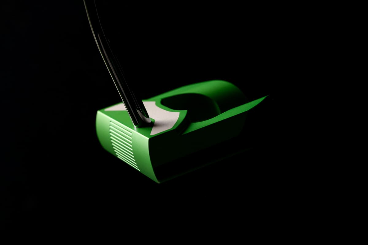 myvicto L-Serie curved face putter